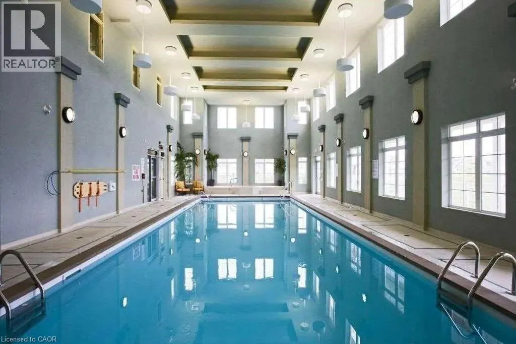 350 LAKEBREEZE Drive Unit# 8 #8