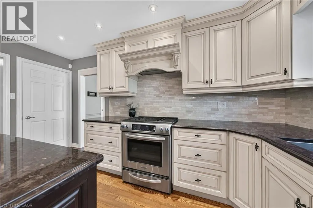 14 COTTONWOOD Court