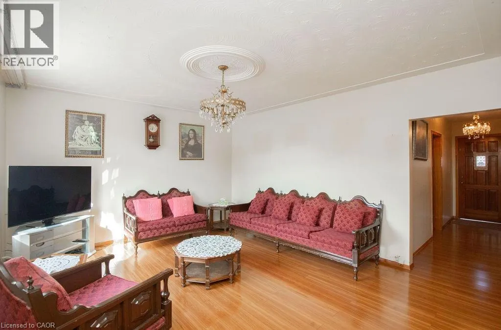 91 PEARL Street N