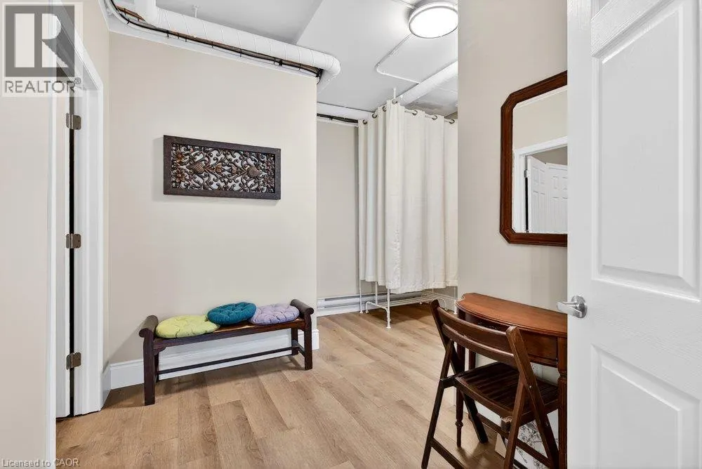 677 BARTON Street E Unit# Main #Main
