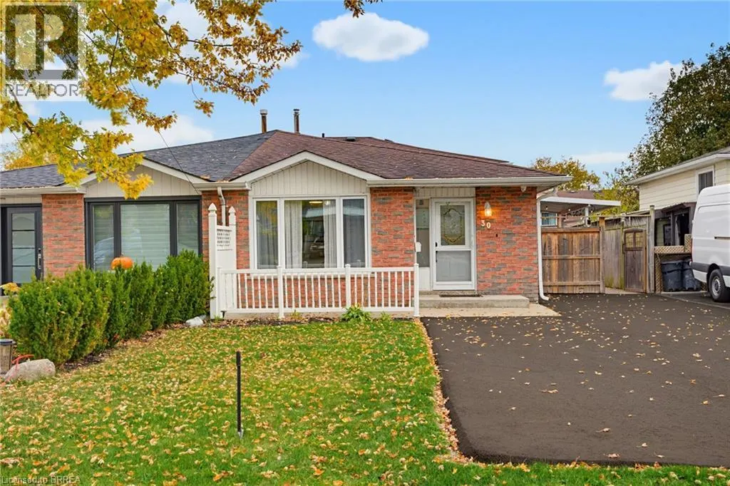 30 MAPLE Crescent