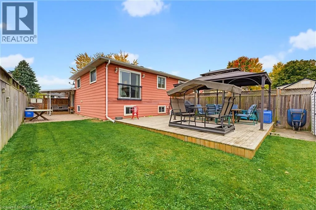 30 MAPLE Crescent
