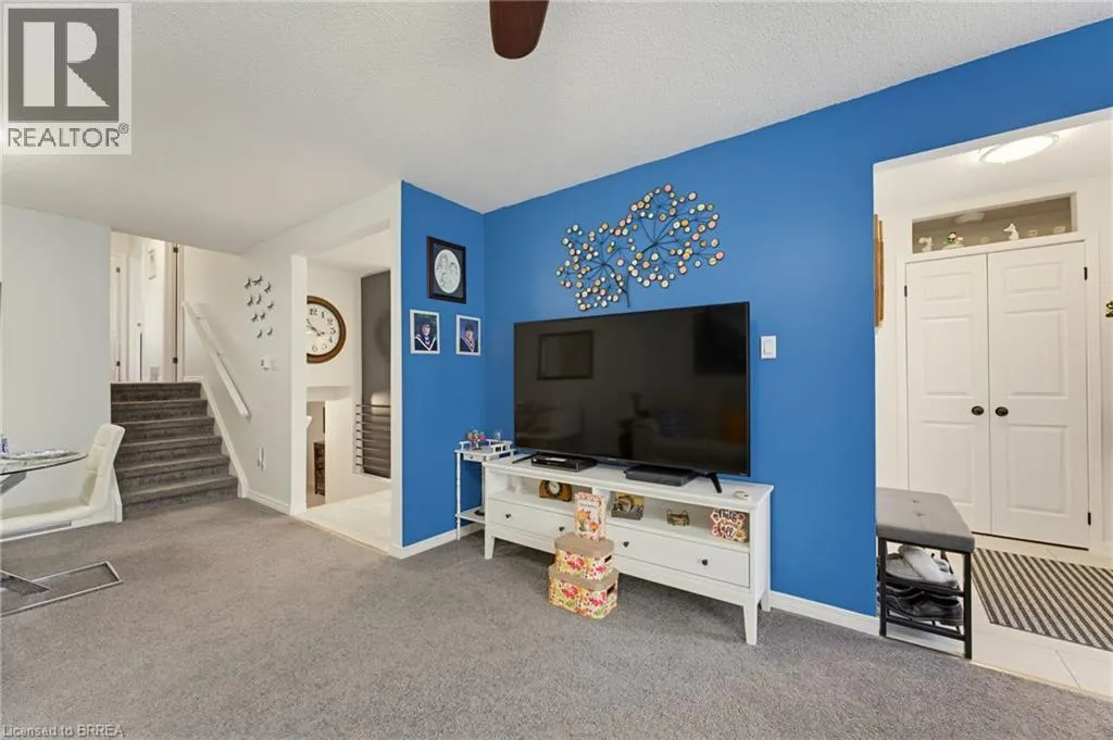 30 MAPLE Crescent