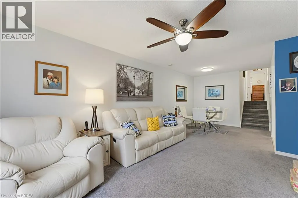 30 MAPLE Crescent