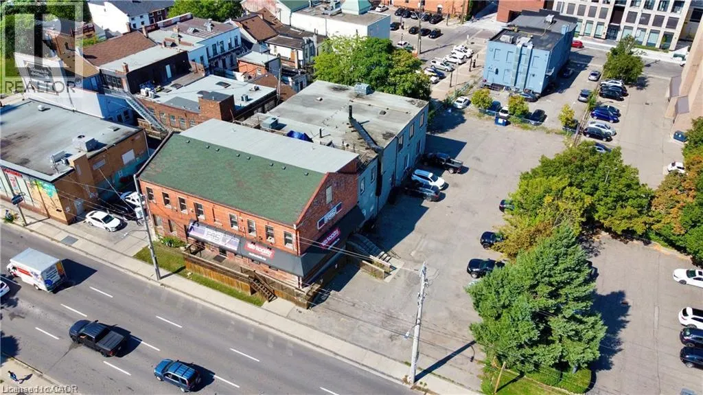 15 WELLINGTON Street N Unit# 201 #201