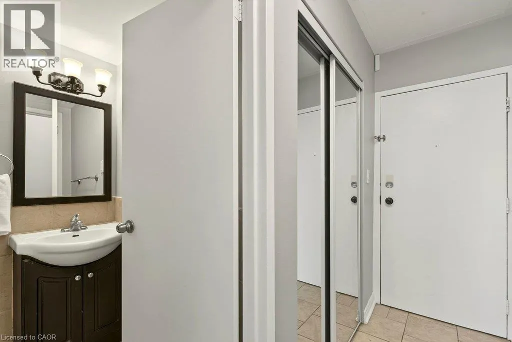 141 CATHARINE Street S Unit# 1003 #1003