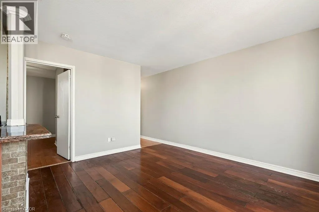 141 CATHARINE Street S Unit# 1003 #1003