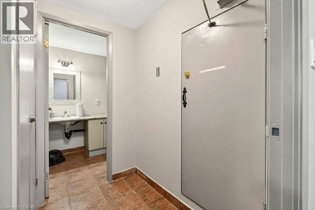 141 CATHARINE Street S Unit# 1003 #1003