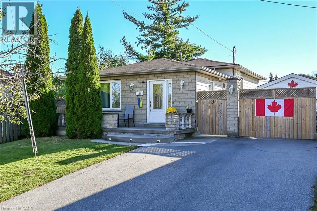 411 QUEEN VICTORIA Drive