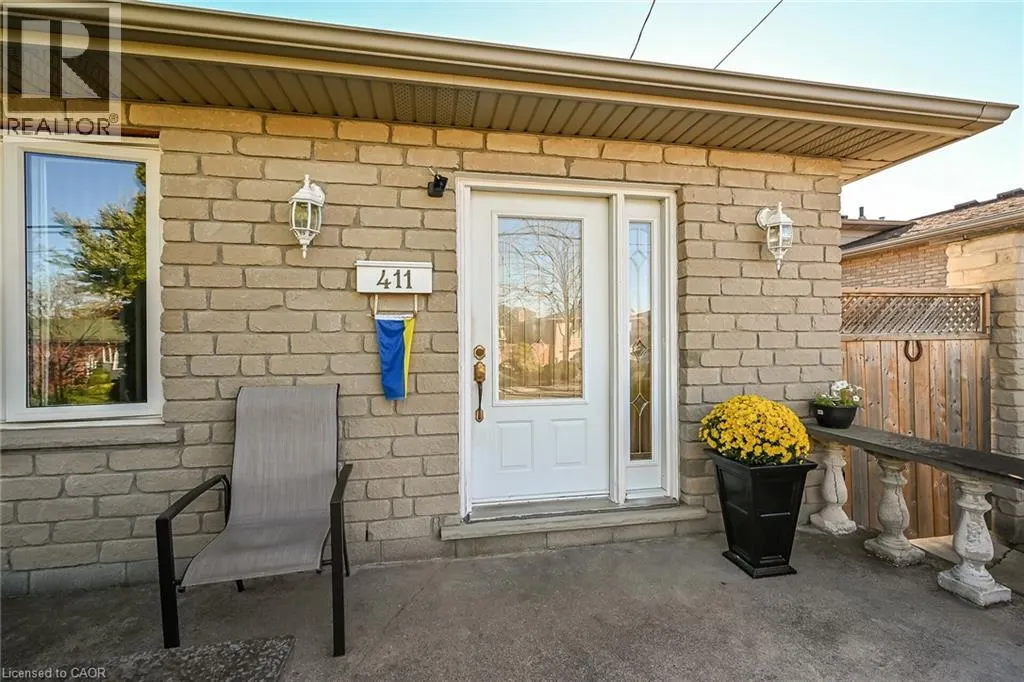 411 QUEEN VICTORIA Drive