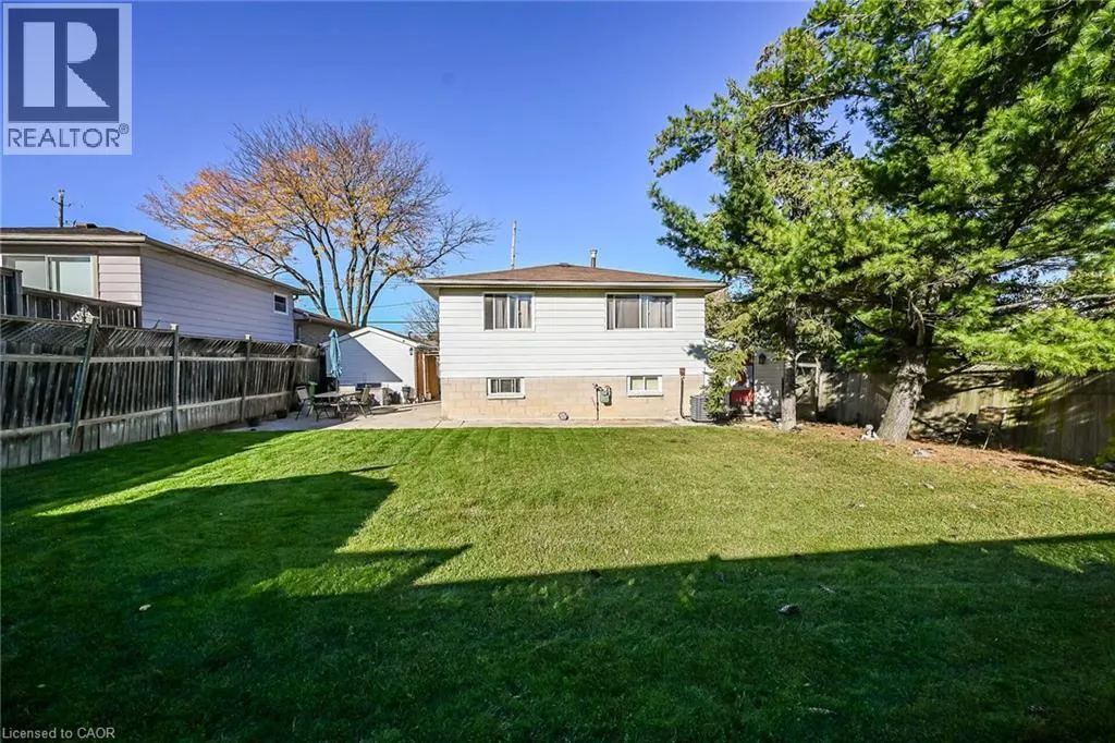 411 QUEEN VICTORIA Drive