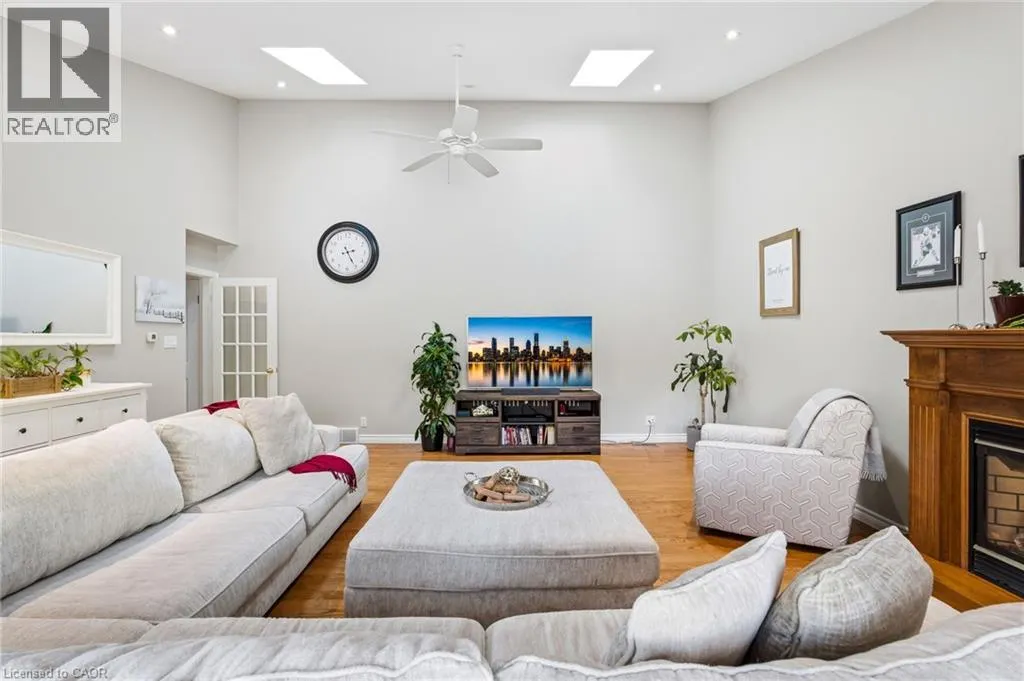 47 EASTWOOD Drive