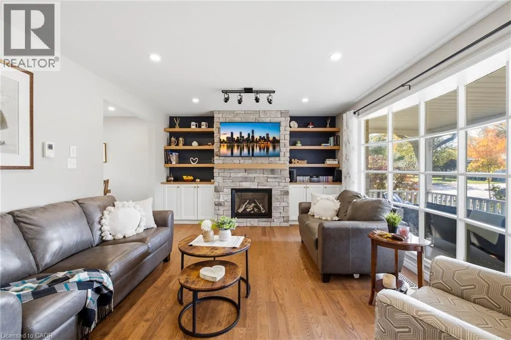 47 EASTWOOD Drive