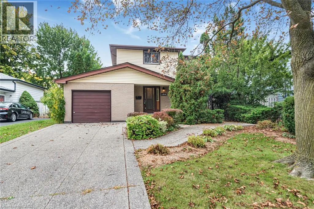 160 BIRCHCLIFFE Crescent