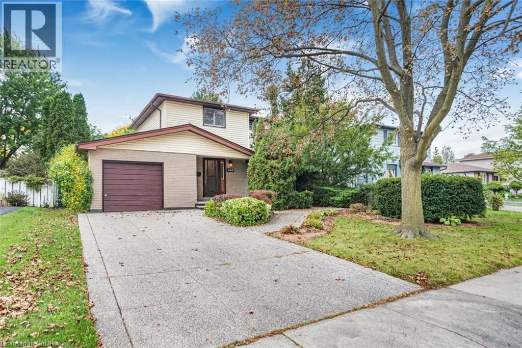 160 BIRCHCLIFFE Crescent
