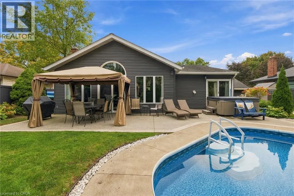 2101 EDINBURGH Drive
