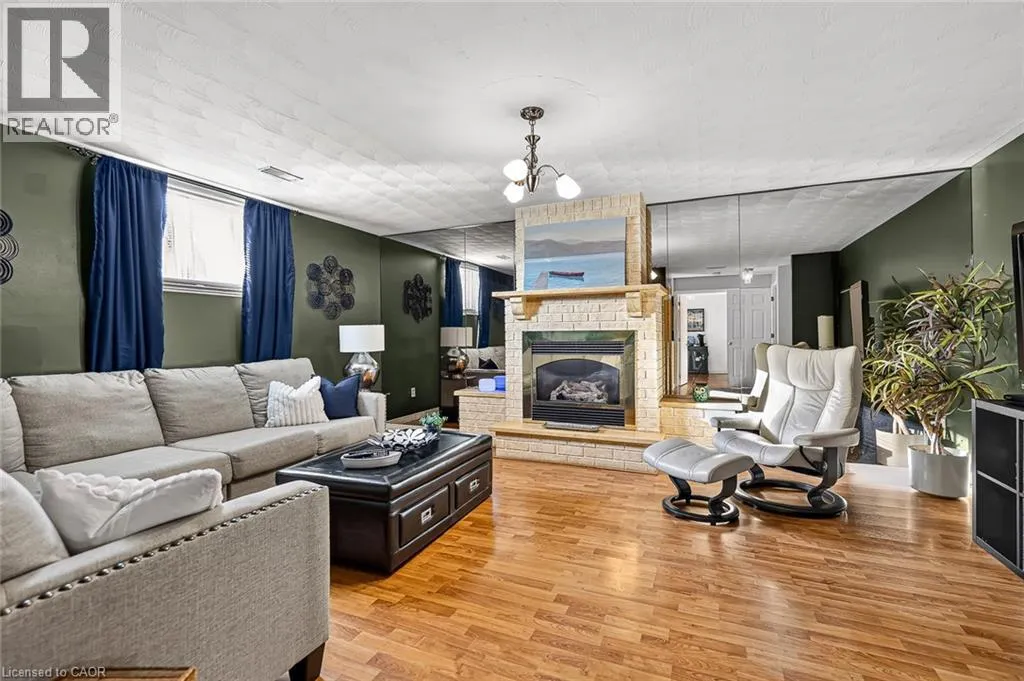 1079 PEARSON Drive