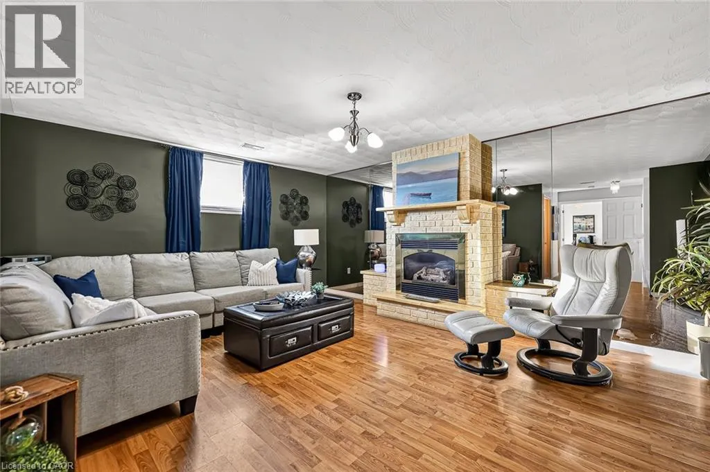 1079 PEARSON Drive