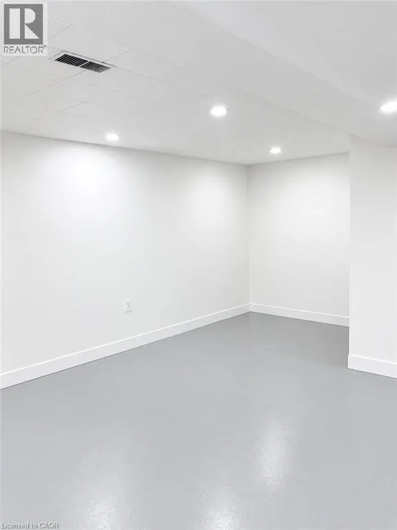 15 CURRIE Street