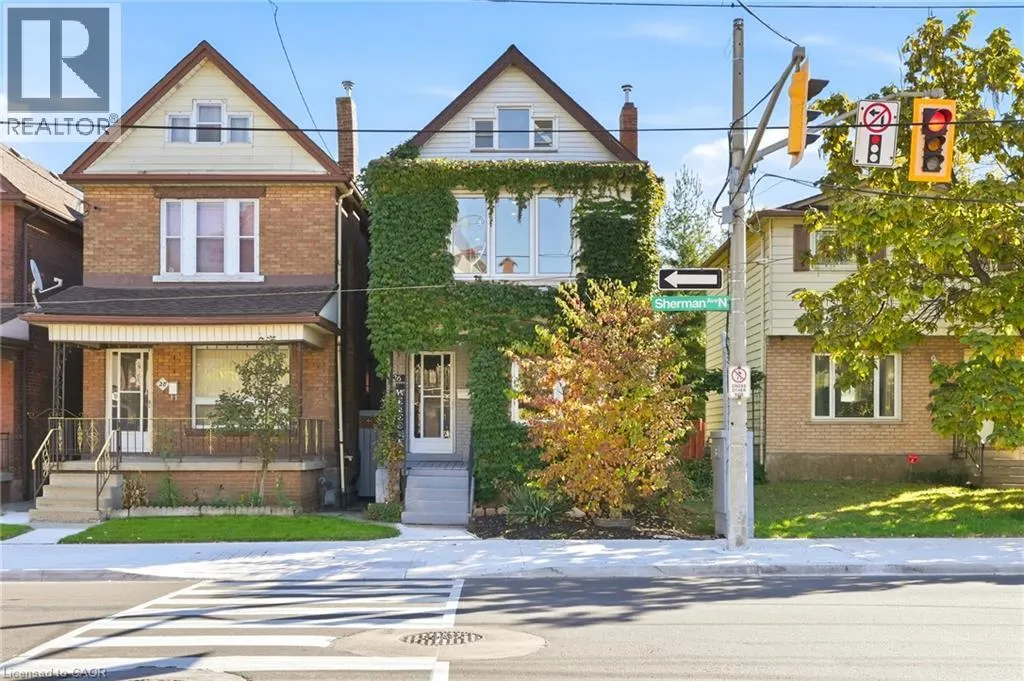 26 SHERMAN Avenue N
