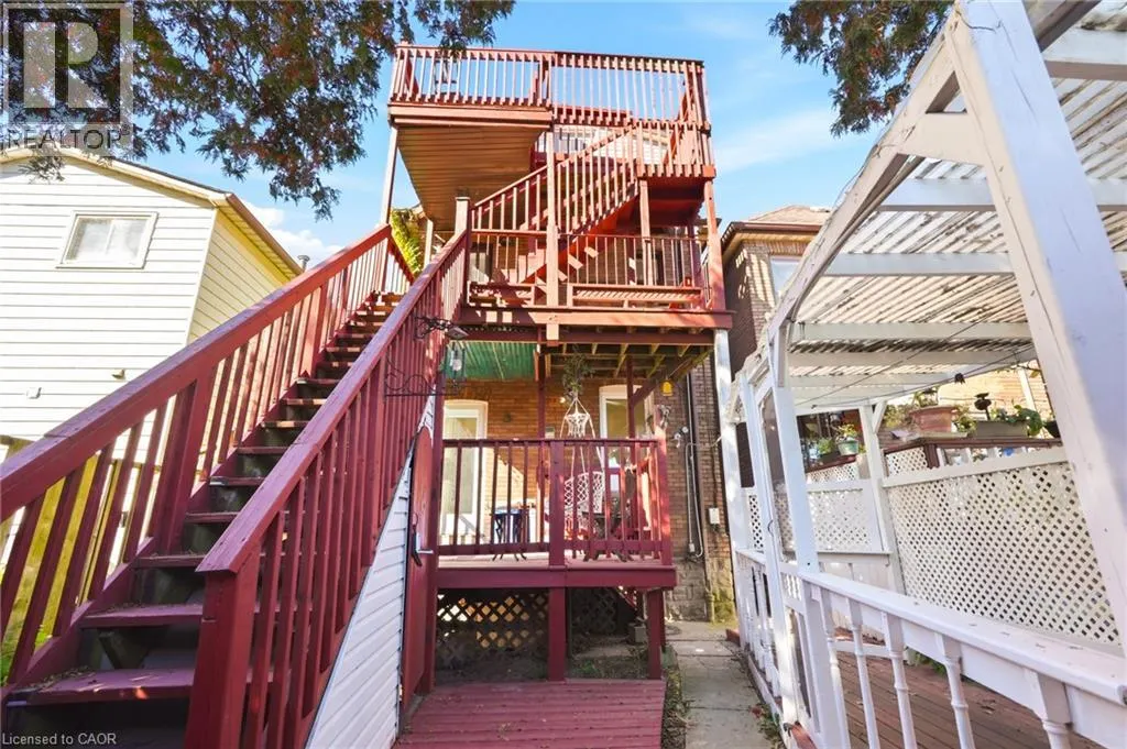 26 SHERMAN Avenue N