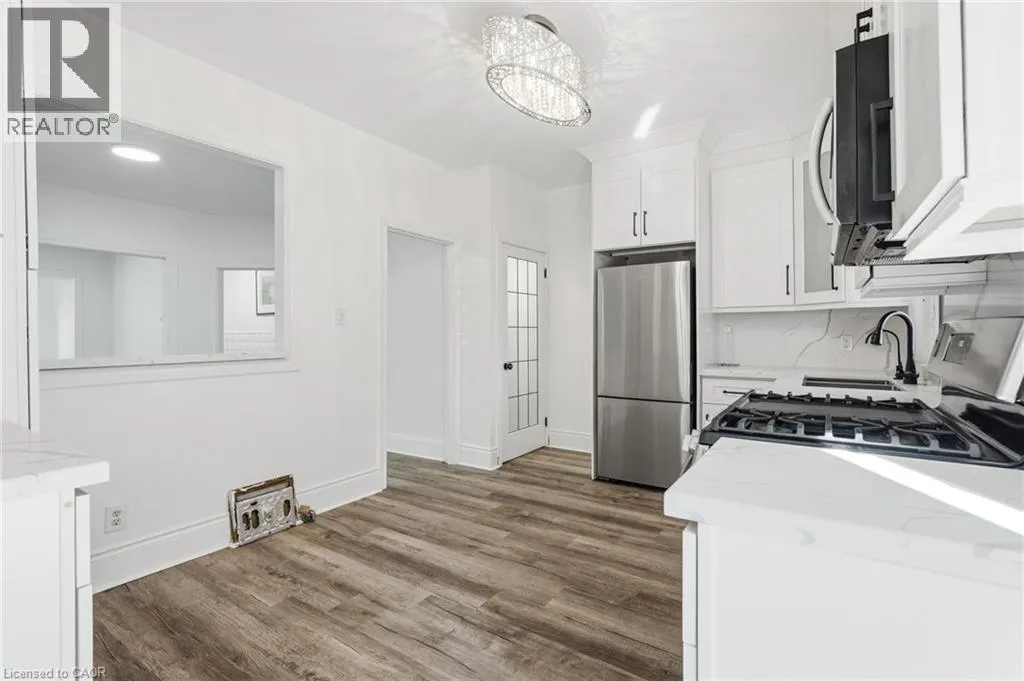 26 SHERMAN Avenue N