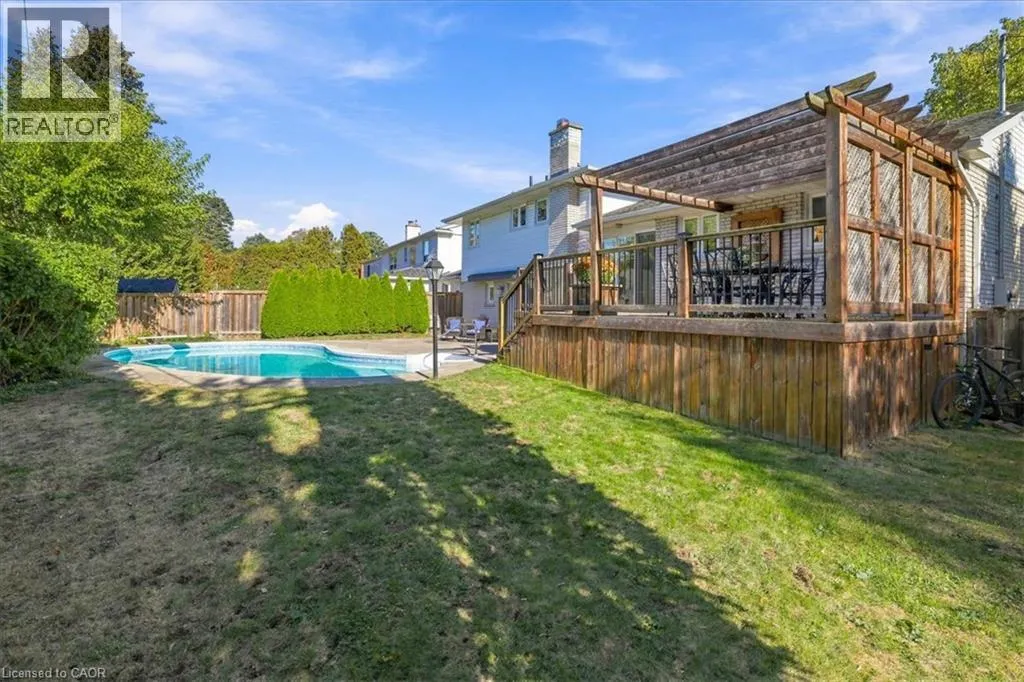 368 AURORA Crescent