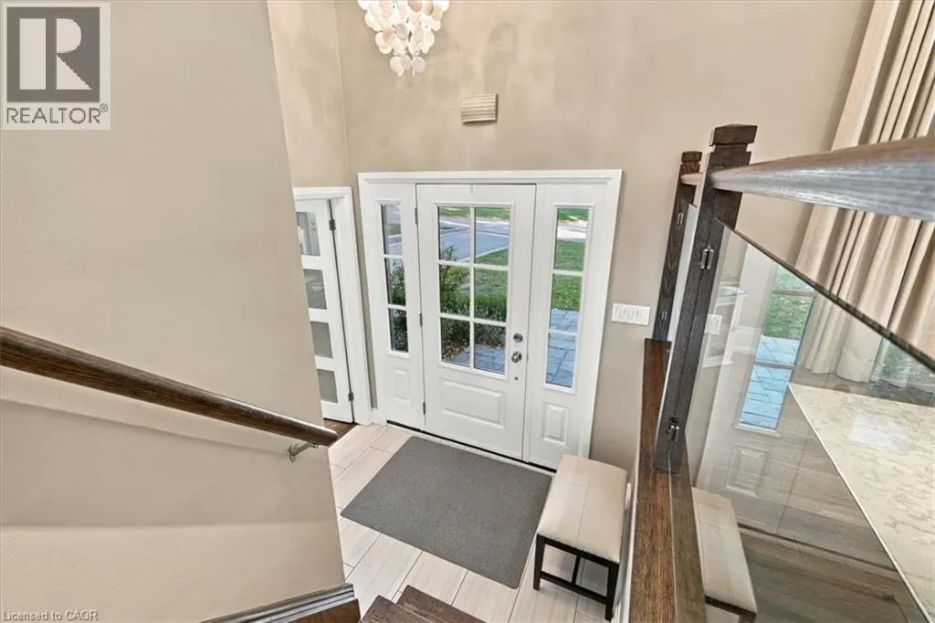368 AURORA Crescent