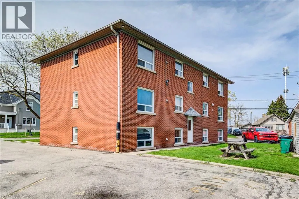 5 HEIMAN Street Unit# 2 #2