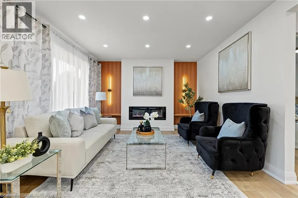 98 WISE Crescent