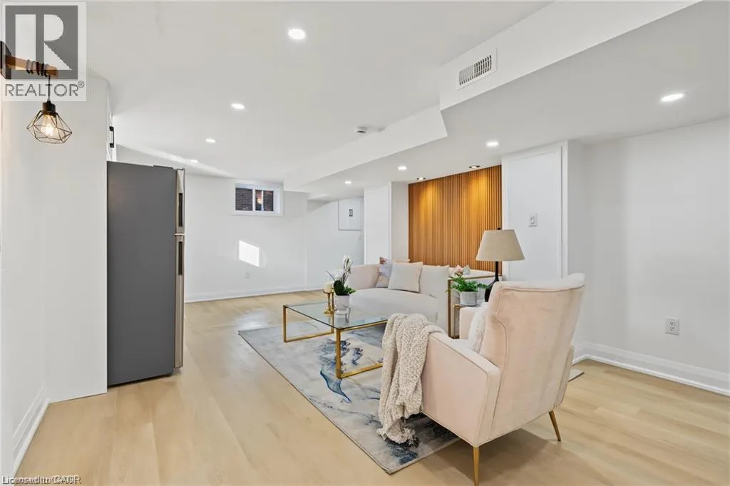 98 WISE Crescent