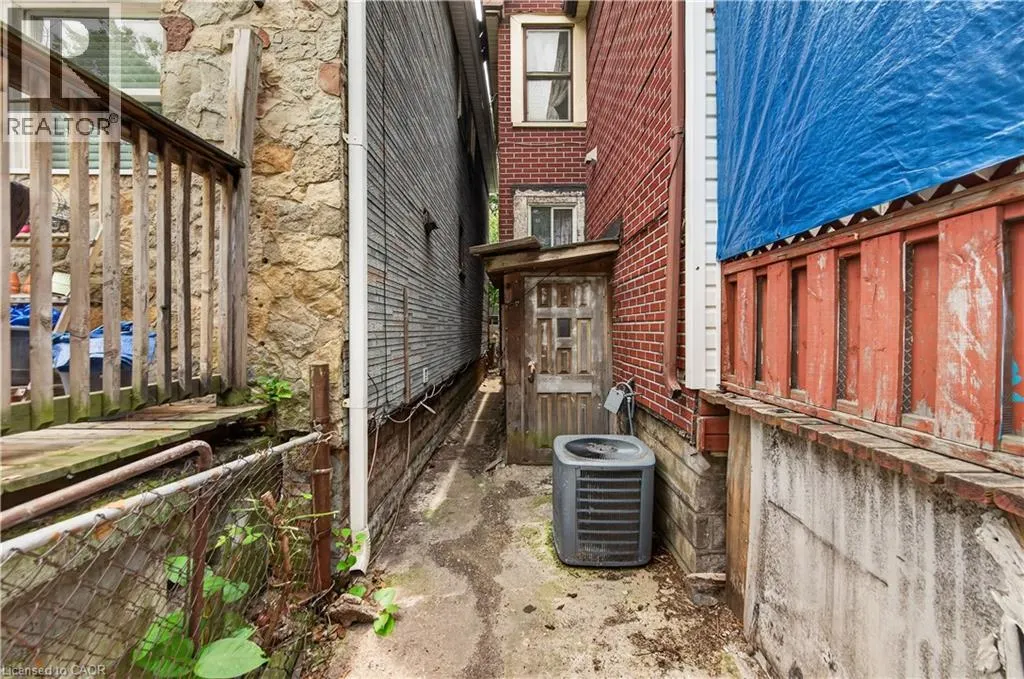 55 FRANCIS Street