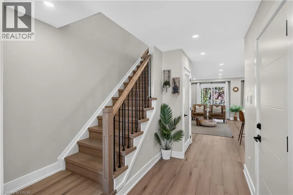 149 ESSLING Avenue