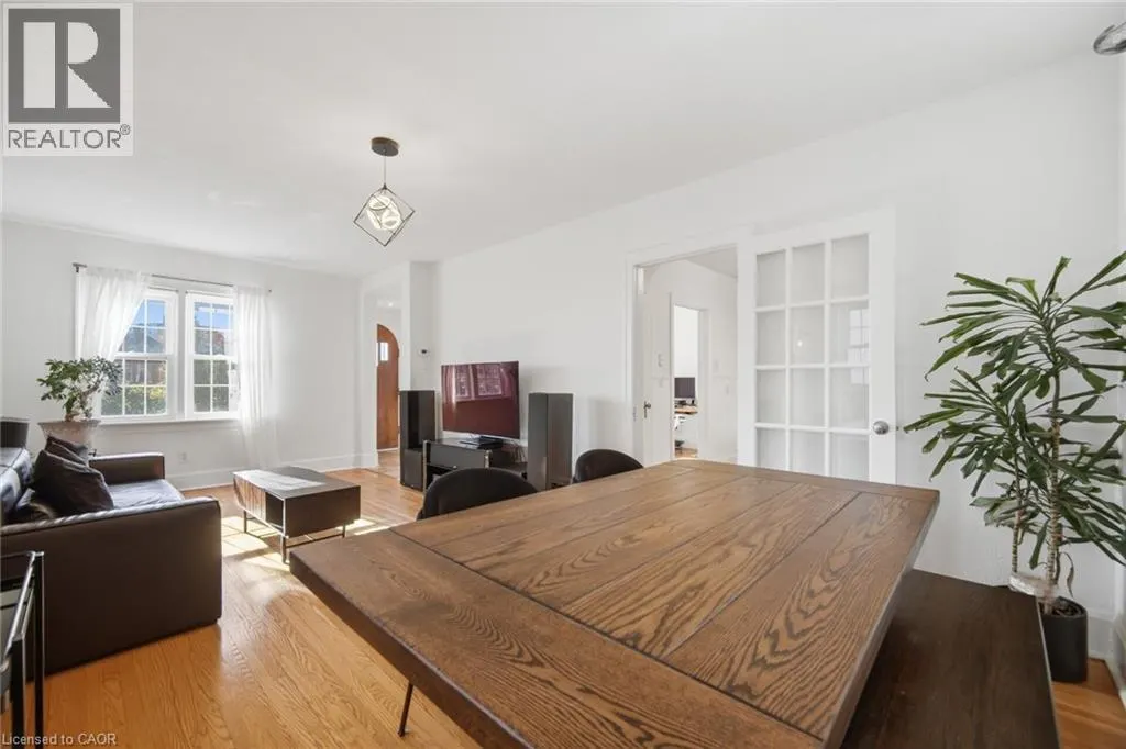 11 ROCK Avenue