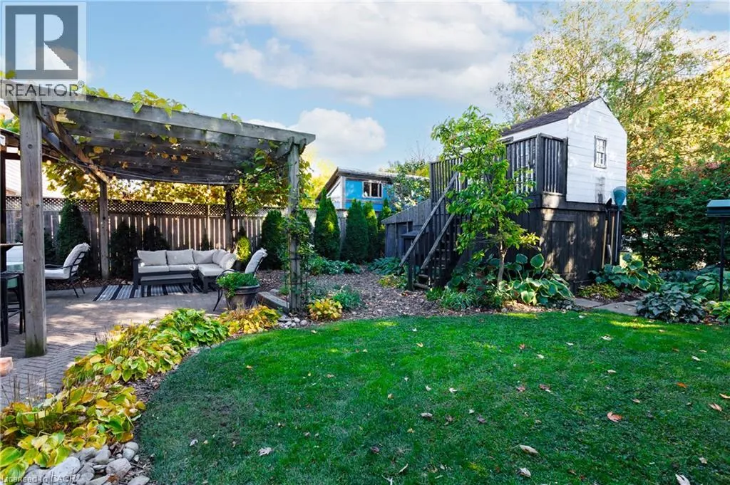 1323 QUEEN'S Boulevard
