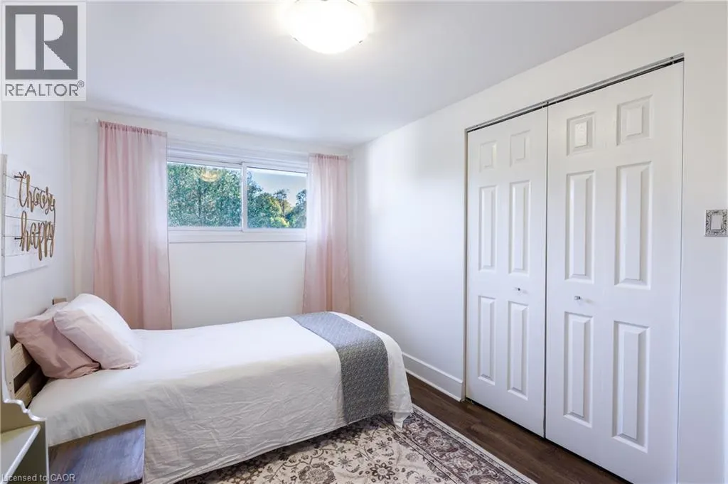 1323 QUEEN'S Boulevard