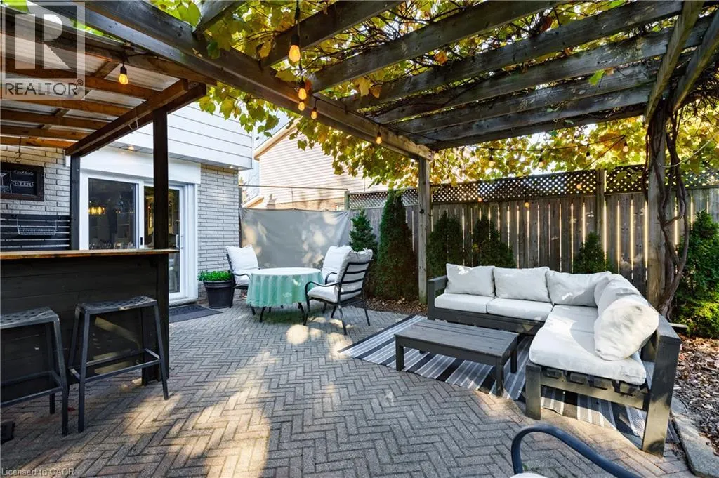1323 QUEEN'S Boulevard