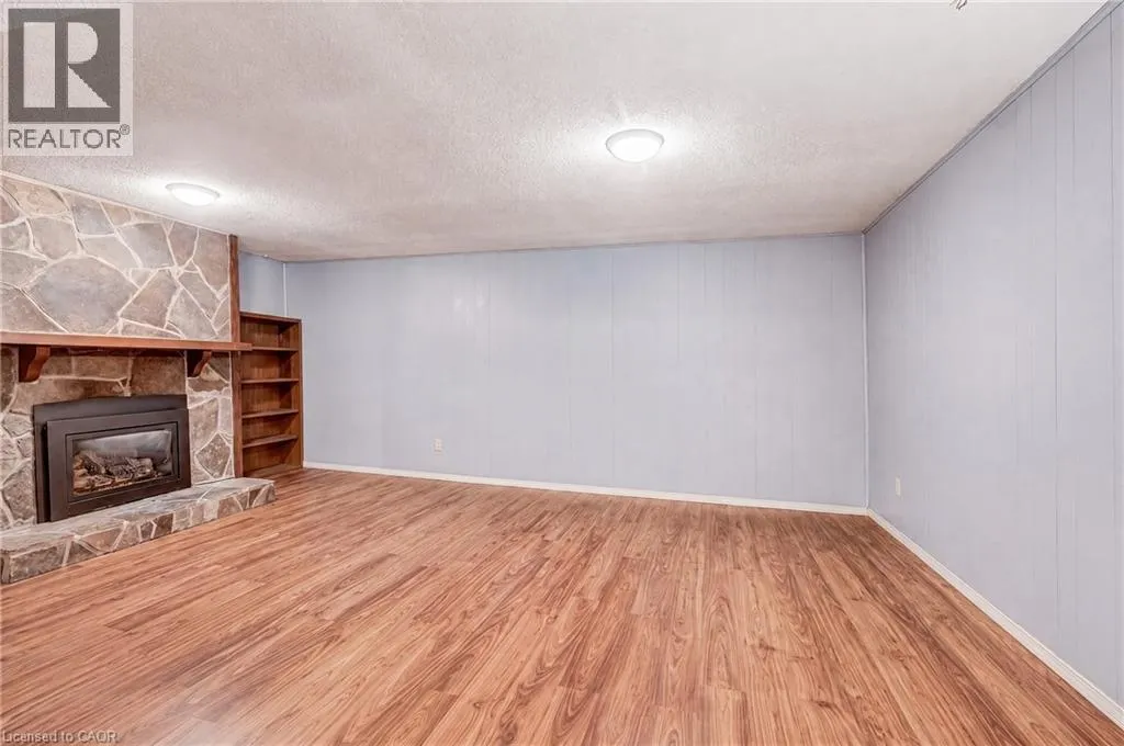2713 ANDORRA Circle