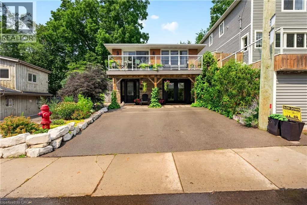 592 ABERDEEN Avenue Unit# 1 #1