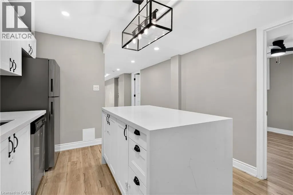 592 ABERDEEN Avenue Unit# 1 #1