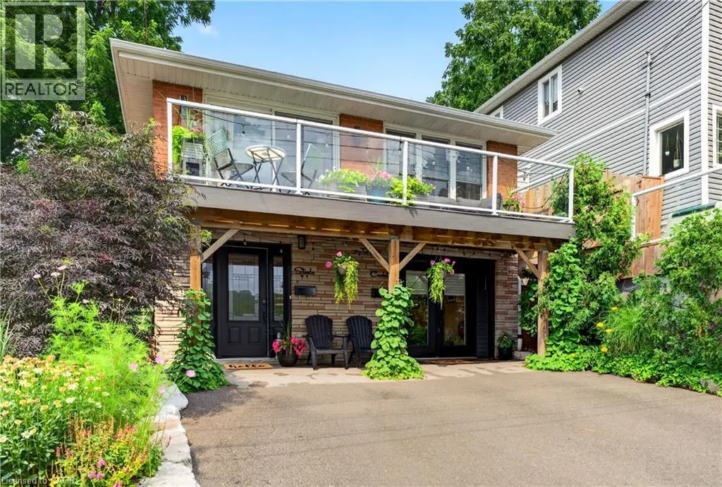 592 ABERDEEN Avenue Unit# 1 #1