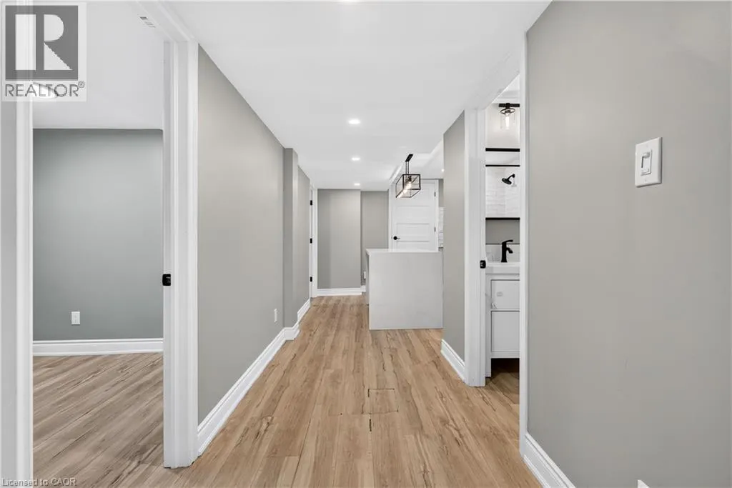 592 ABERDEEN Avenue Unit# 1 #1