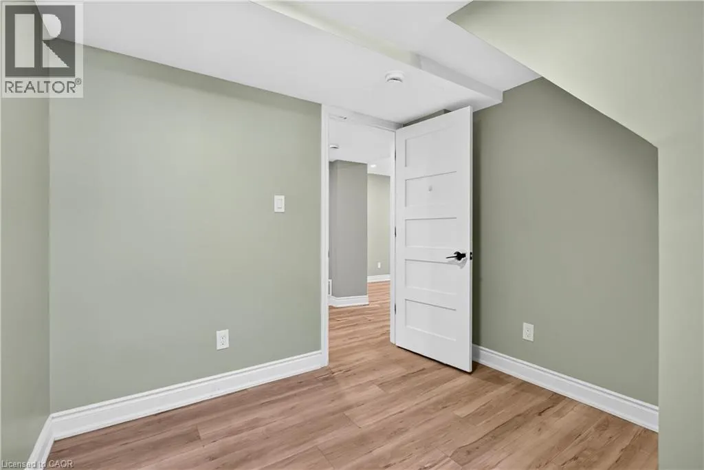 592 ABERDEEN Avenue Unit# 1 #1
