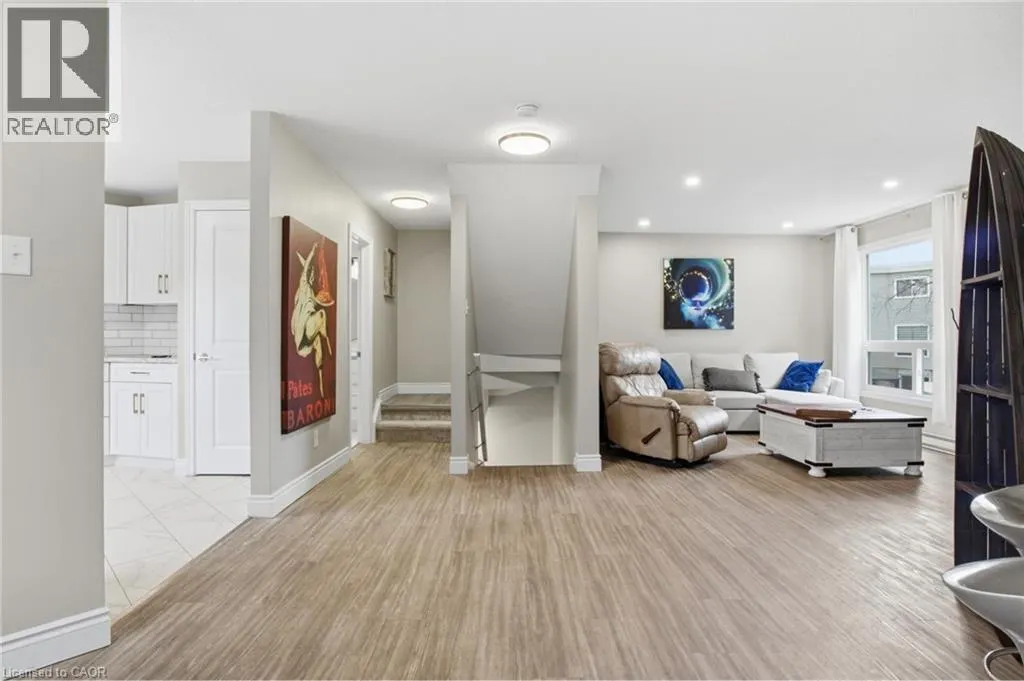 60 ELMSDALE Drive Unit# 46 #46