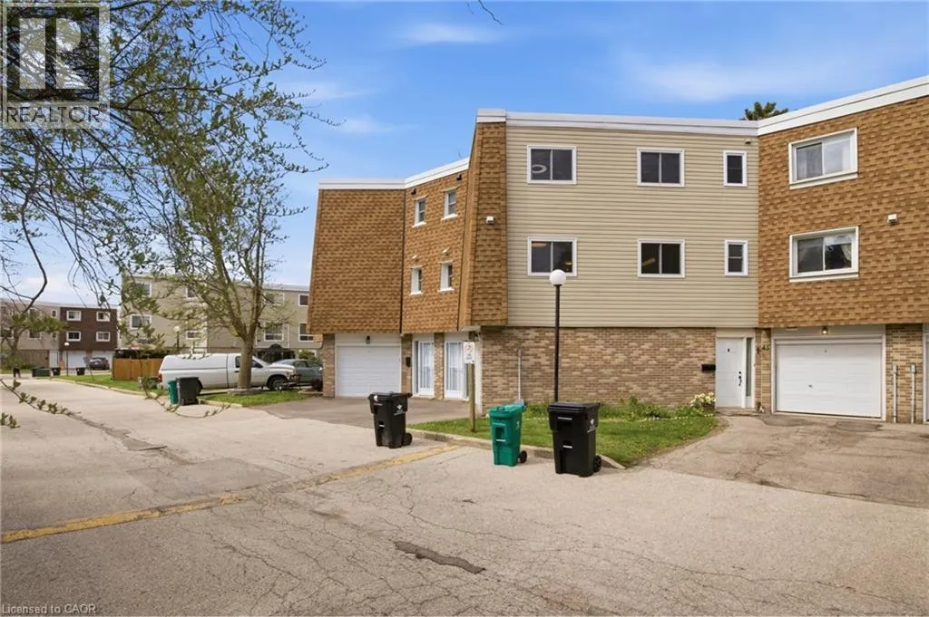 60 ELMSDALE Drive Unit# 46 #46