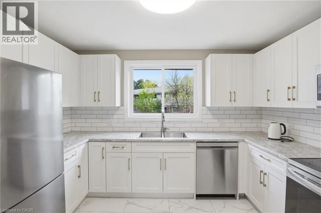 60 ELMSDALE Drive Unit# 46 #46