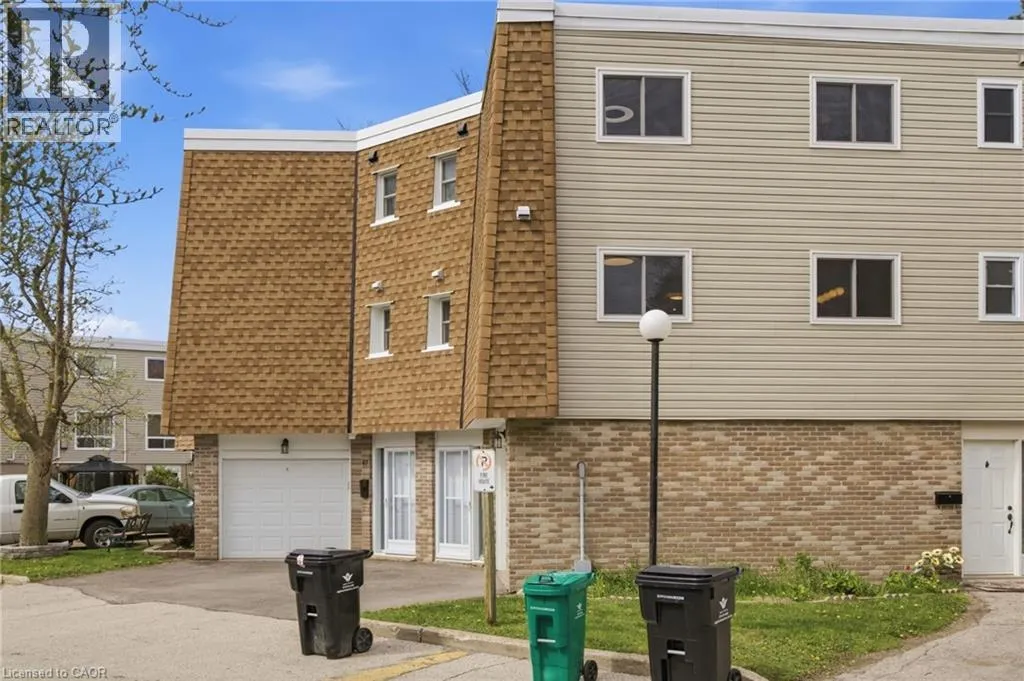60 ELMSDALE Drive Unit# 46 #46