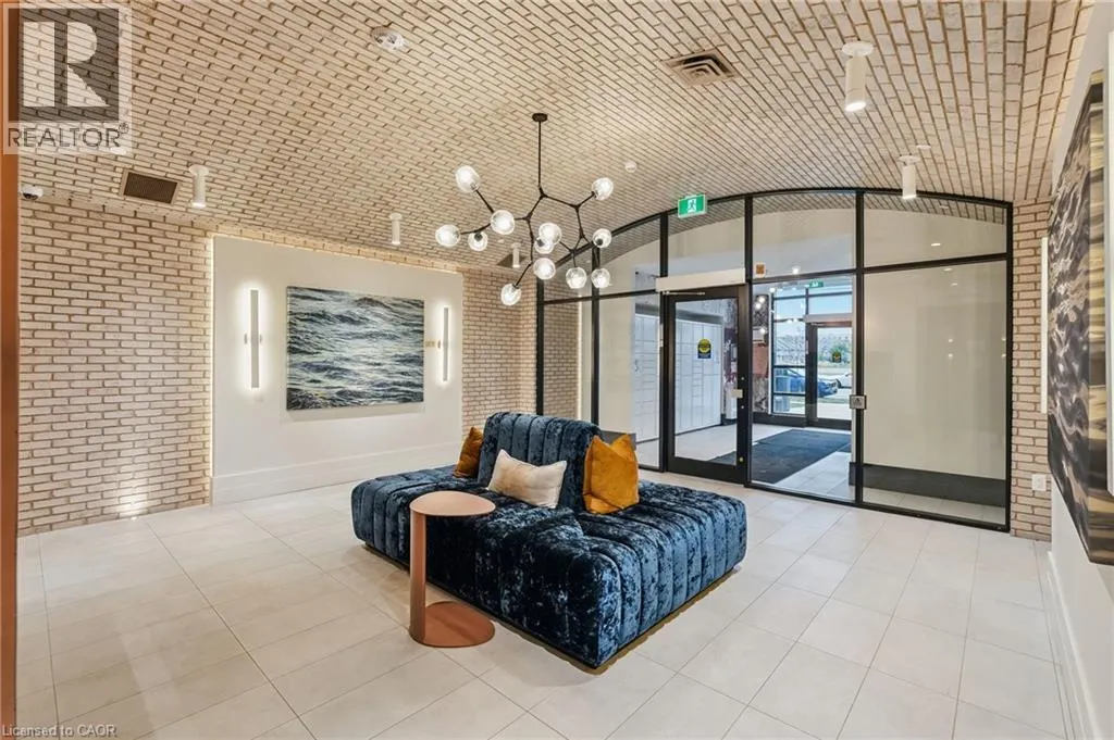 461 GREEN Road Unit# 206 #206