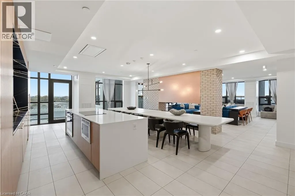 461 GREEN Road Unit# 206 #206