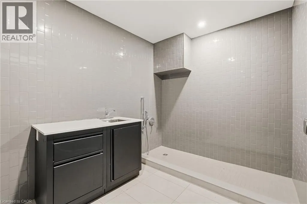 461 GREEN Road Unit# 206 #206